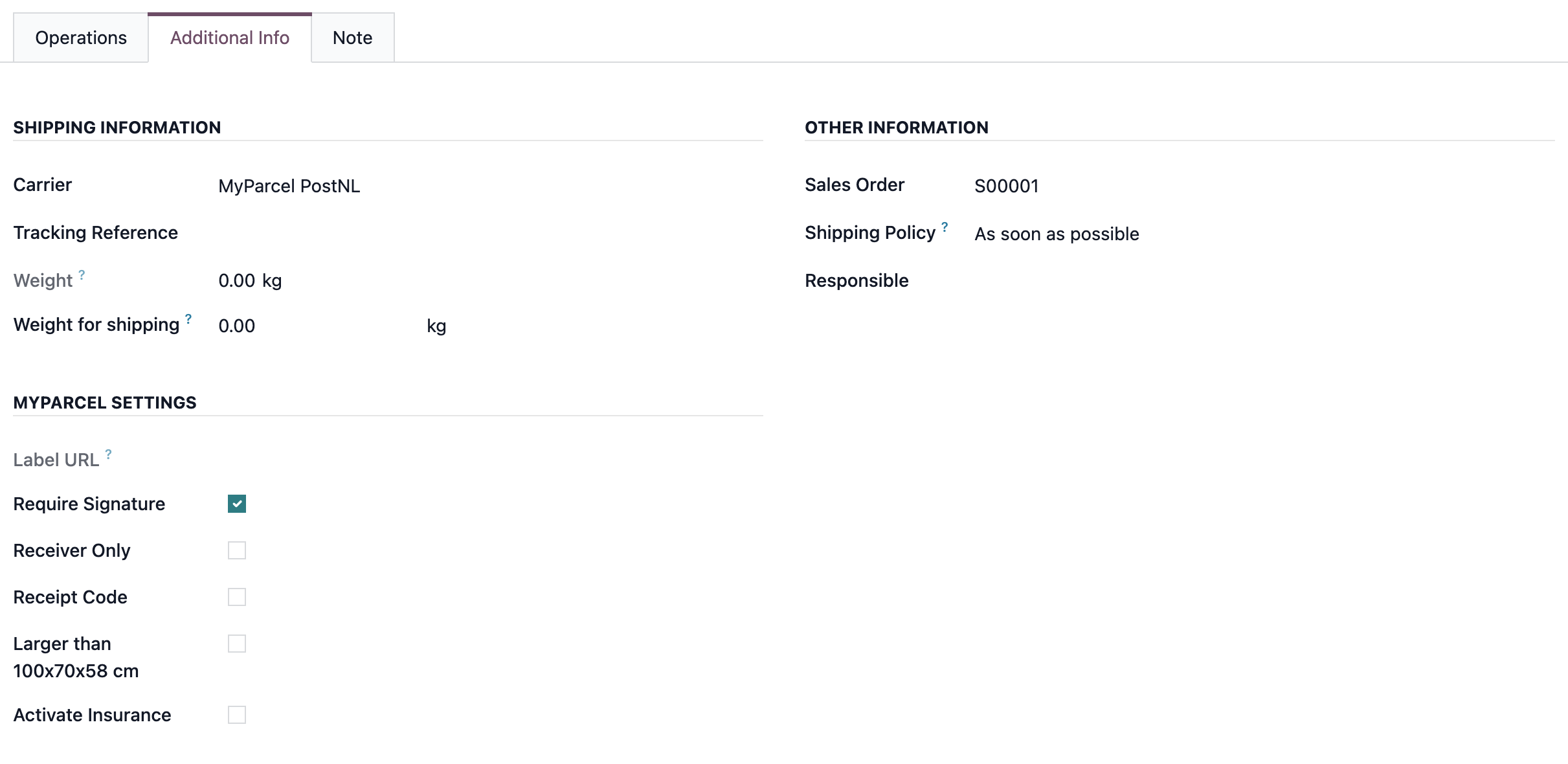 Het tabblad Additional Info op een levering, met de vervoerder, de tracking reference, de label-URL en de MyParcel-opties.